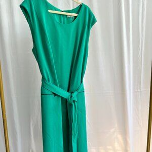 Kasper Women's Plus 24W green seamed dress with optional tie and zipper detail